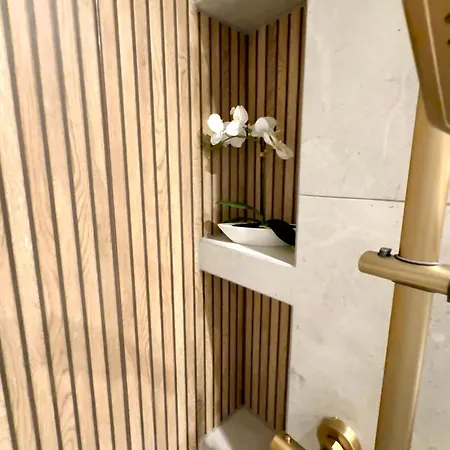 Neu Goldstadt Prestige - Modern Und Апартаменты