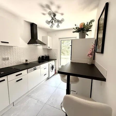 Neu Goldstadt Prestige - Modern Und Апартаменты Пфорцхайм