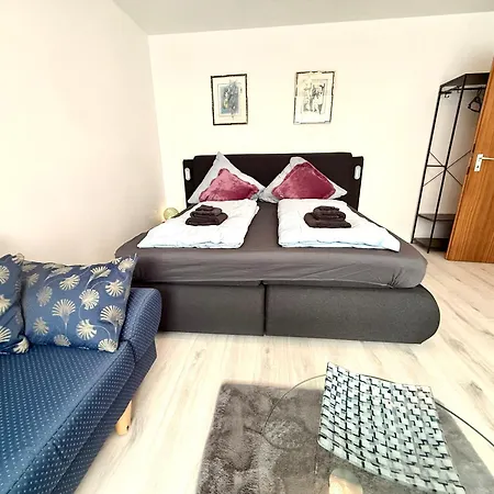 Апартаменты Neu Goldstadt Prestige - Modern Und Пфорцхайм