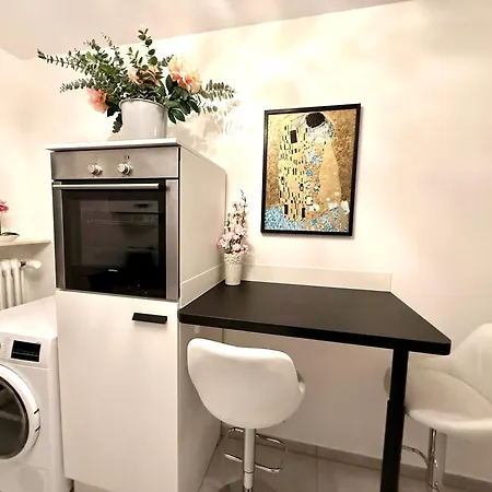 Апартаменты Neu Goldstadt Prestige - Modern Und Пфорцхайм