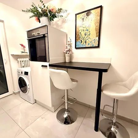 Neu Goldstadt Prestige - Modern Und Апартаменты Пфорцхайм